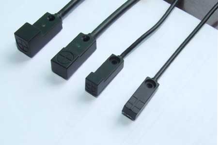 供应小方型近接开关